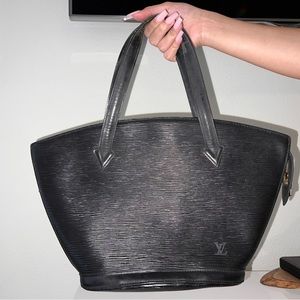 Louis Vuitton
1994 pre-owned black Épi Saint Jacques handbag
